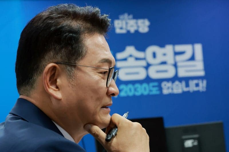 송영길, DJ 생가 찾아 "민주당 지키는 지팡이 되겠다"