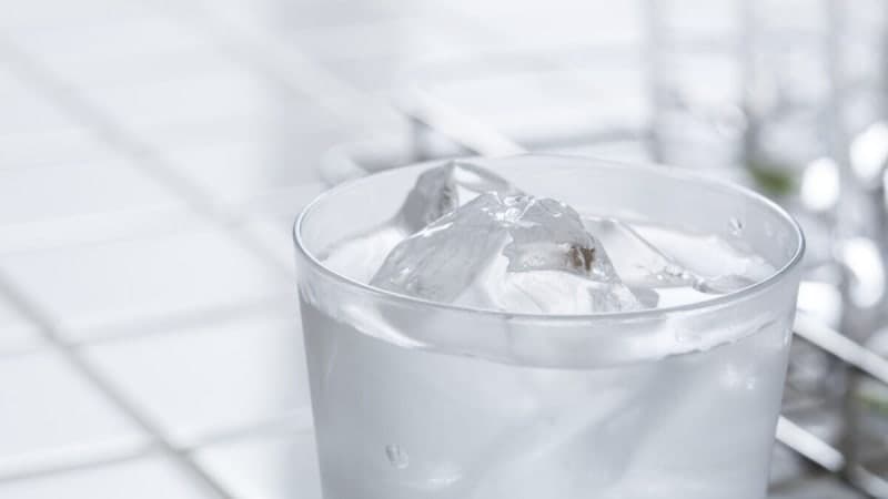 식약처, 세균 기준 초과한 식용얼음 사용 카페 등 4곳 적발