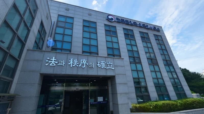 산재 사각지대 놓인 외국인 노동자, 체류 허가로 국내 치료 길 열려