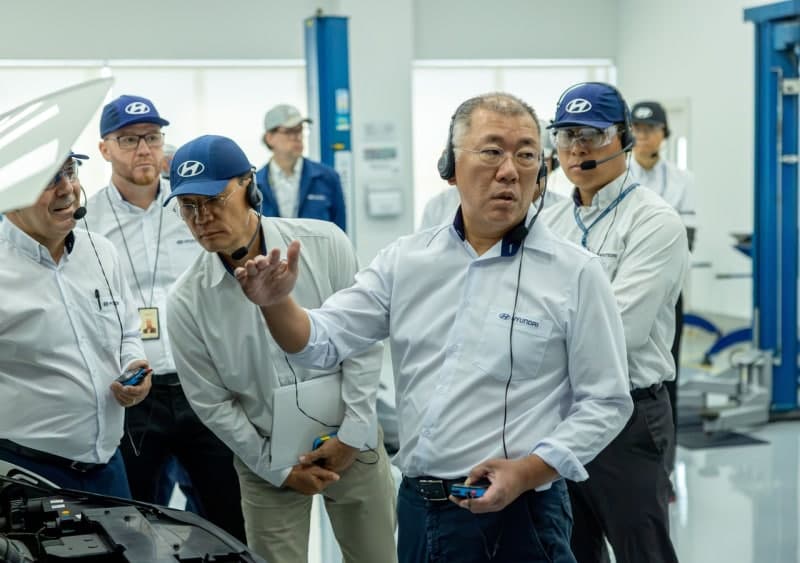 정의선 회장, 브라질 공장 방문…SUV·친환경·수소로 남미 시장 공략 강화