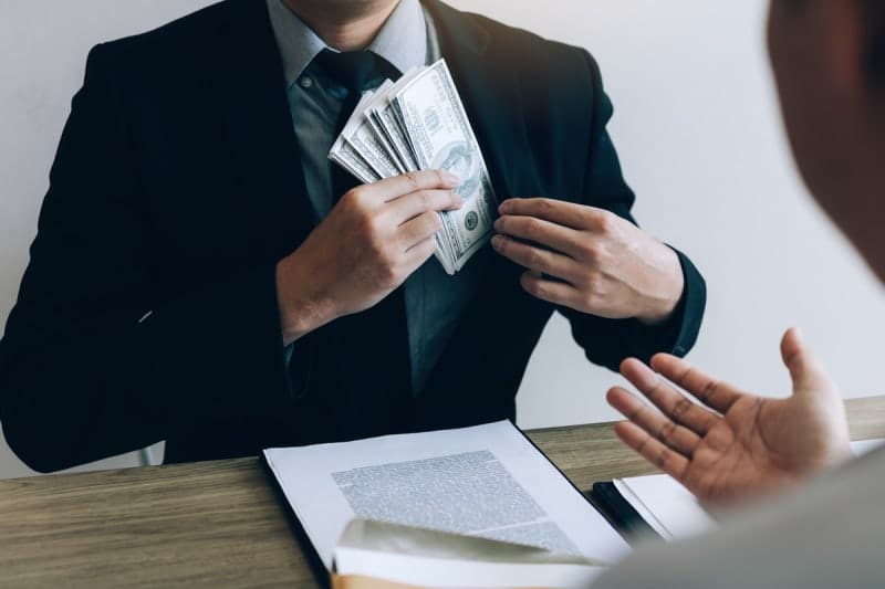은행 ETF 신탁 수수료 7배 폭리 논란…금감원 불완전판매 현장검사 착수