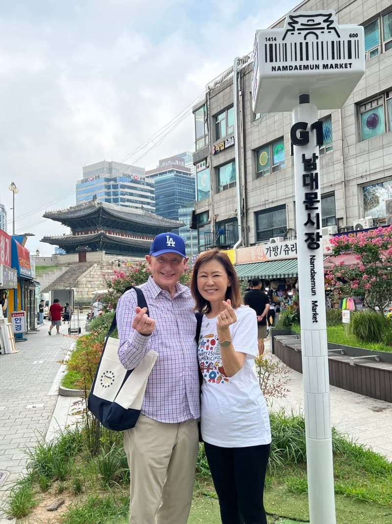 한국계 미셸 스틸 신임 주한 미국대사, 광화문·남대문시장 찾으며 ‘소프트 외교’ 시동