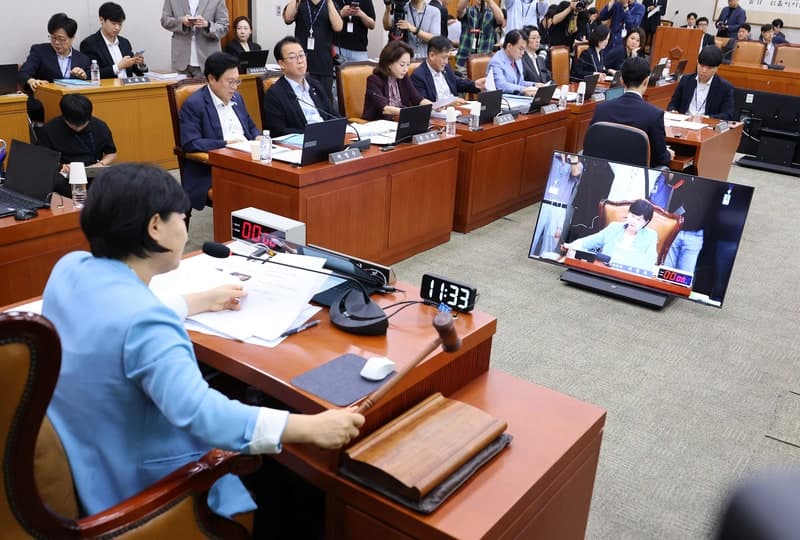 검수완박 앞두고 로펌들 '경찰 출신' 영입 전쟁…일선 경찰은 '전경예우' 차단 총력