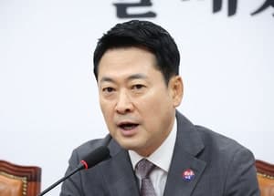 쇄신 부재에 지지율 21%로 하락한 국민의힘, 당 개혁 노선 갈등 점화