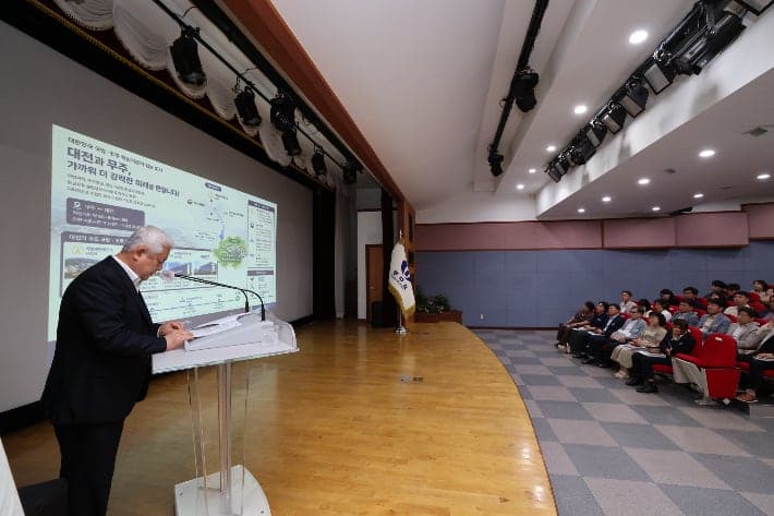 대한민국 항공·우주 중심도시 도약…무주군, 2034년까지 3천억대 생산기지 구축