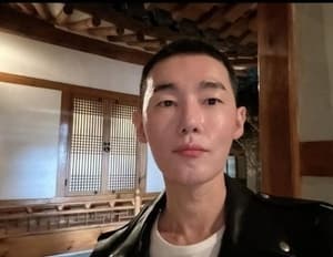 허지웅, 검찰 보완수사권 폐지 비판하며 대통령 거부권 행사 촉구