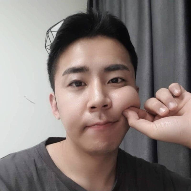 유명 BJ 철구, 60억대 사기 혐의로 피소…경찰 수사 착수