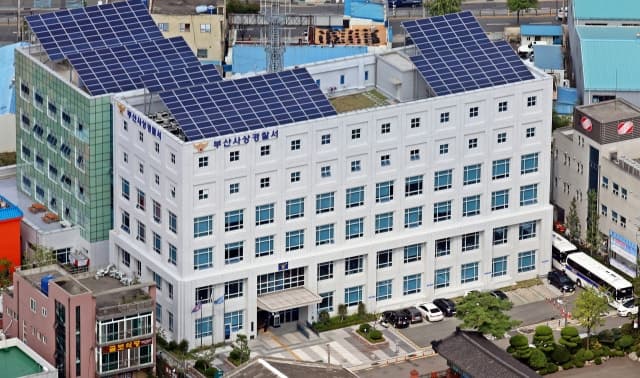 부산 사상구 아파트서 자택 방화 시도하고 가스 누출한 60대 입건