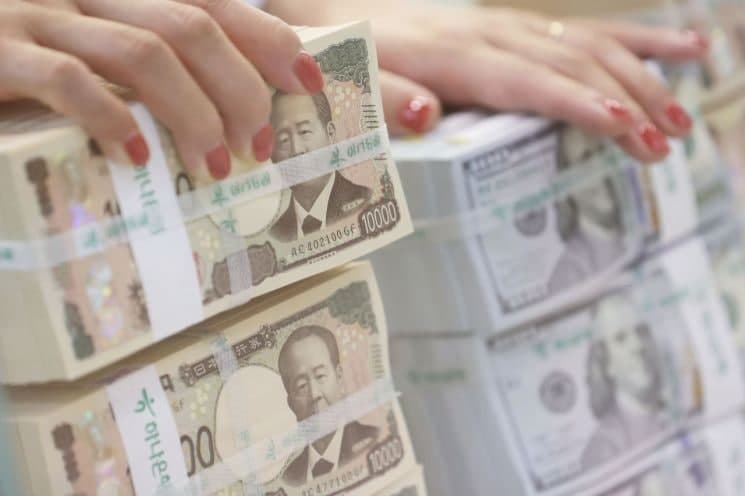 28년 만의 미·일 엔화 공동방어, 트럼프가 말한 '우정' 뒤에 숨은 셈법