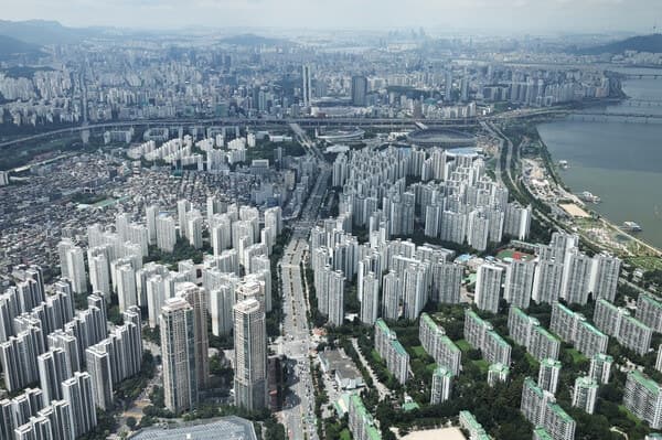 부동산 세제개편: 고가·비거주 주택 증세, 거주 중심 전환