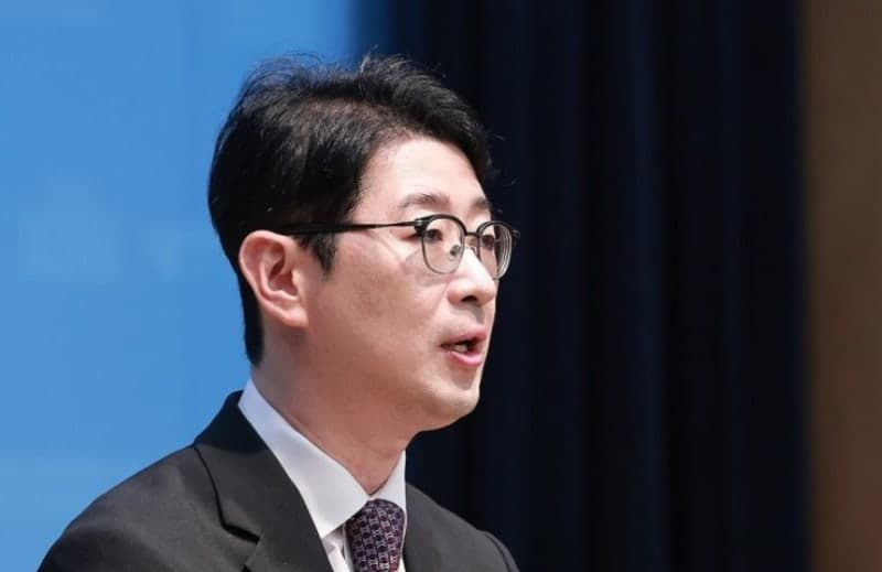 주진우 "스벅 압수수색은 공포정치…공안 국가 서막 신호탄"