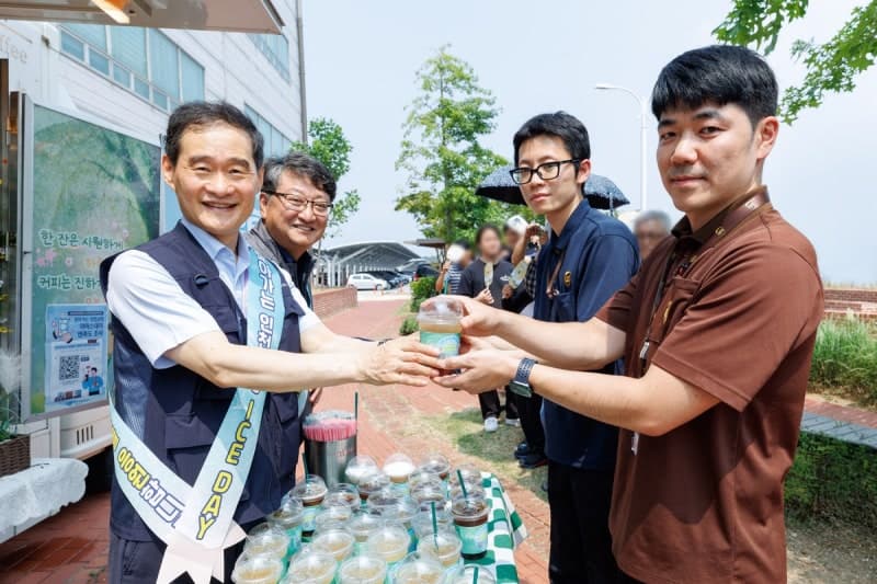 인천공항, 폭염 속 물류 현장에 '아이스 데이'… 세계 3위 물류 경쟁력 지킨다