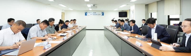 송전탑 40% 줄이고 지중화 확대…정부, 전력망 갈등 해소 나선다