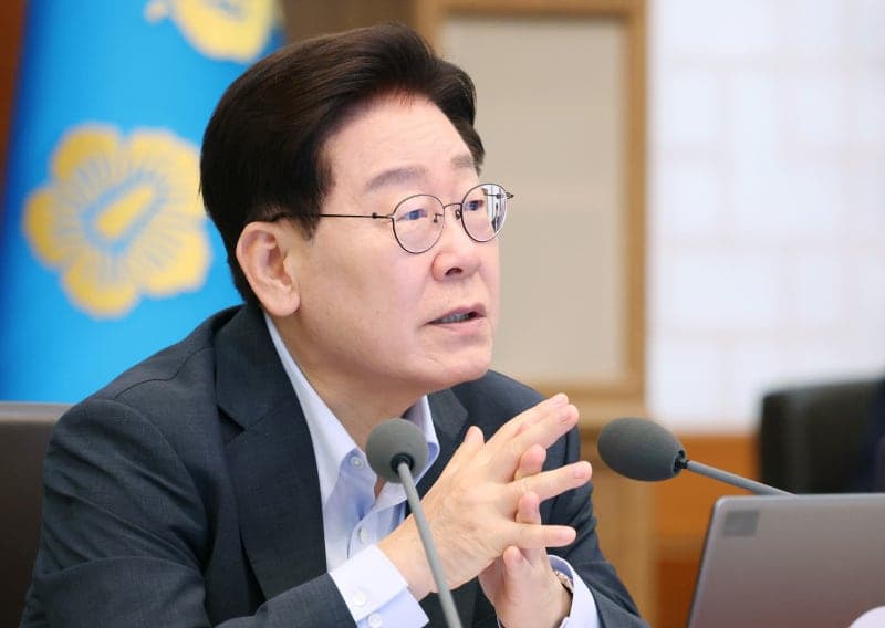 이재명 대통령, 정성호 법무장관에 "잘 버티세요"…사의 만류 해석