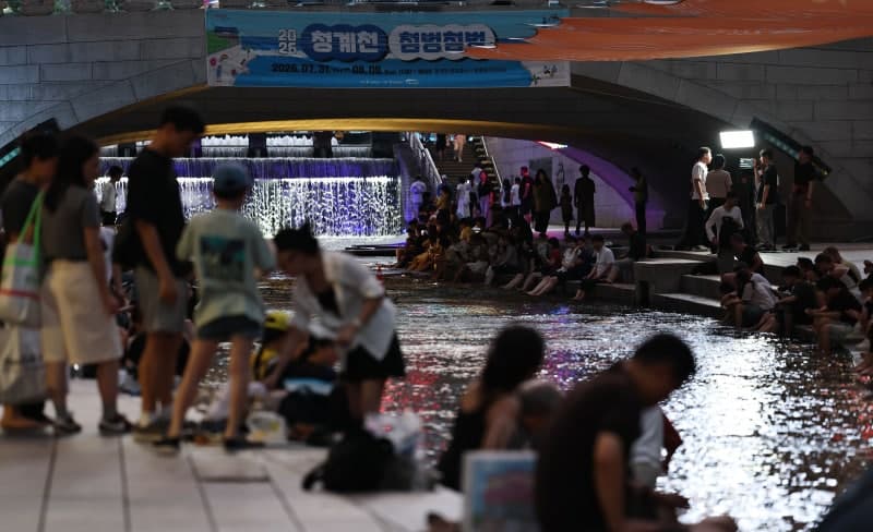 한반도 덮친 40도 육박 극한폭염…태풍 돌핀 무더위 해소할까?