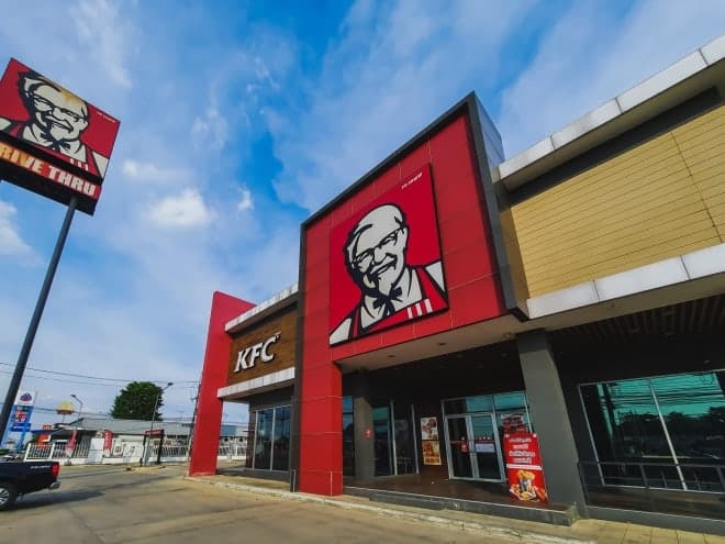 음식 늦게 나온다며 KFC 직원에게 소총 겨눈 30대 여성 체포