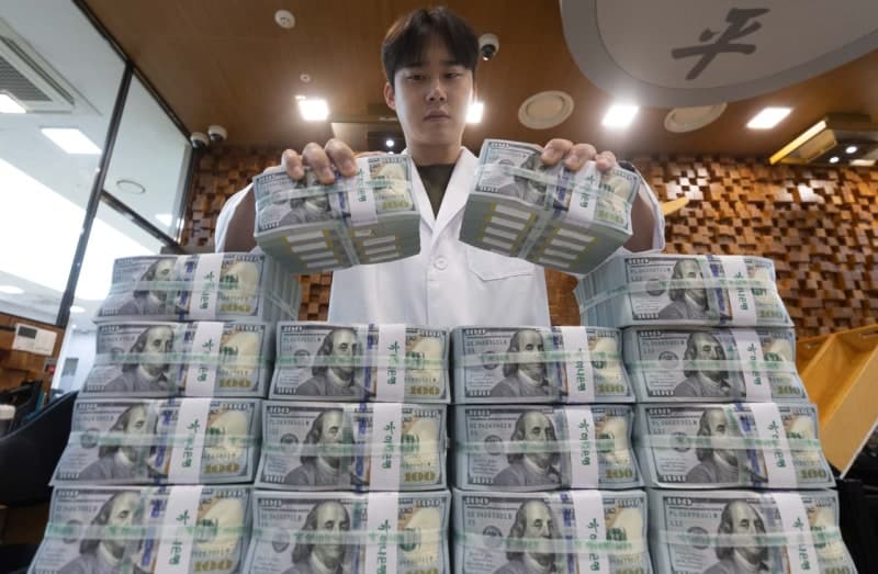 7월 외환보유액 4279억 달러…두 달 연속 증가하며 세계 10위 복귀