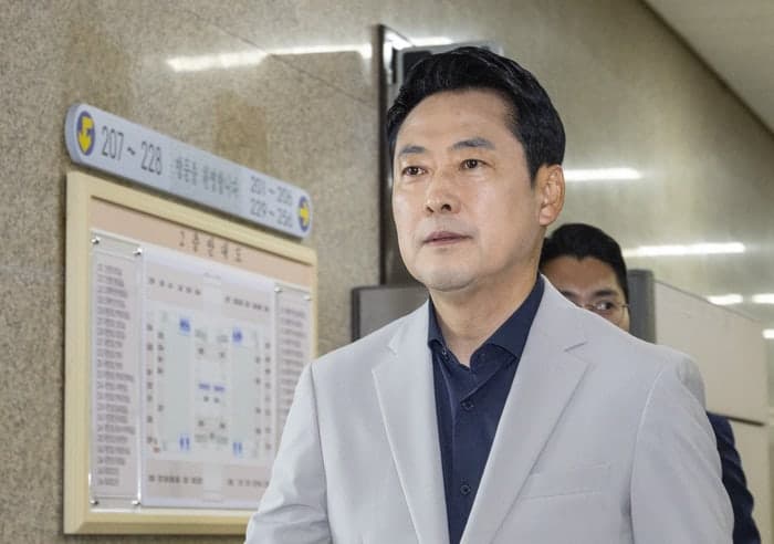 장동혁 국민의힘 대표 퇴진 촉구 서명운동 확산…당원 2만 명 vs 지도부 '지도부 흔들기'