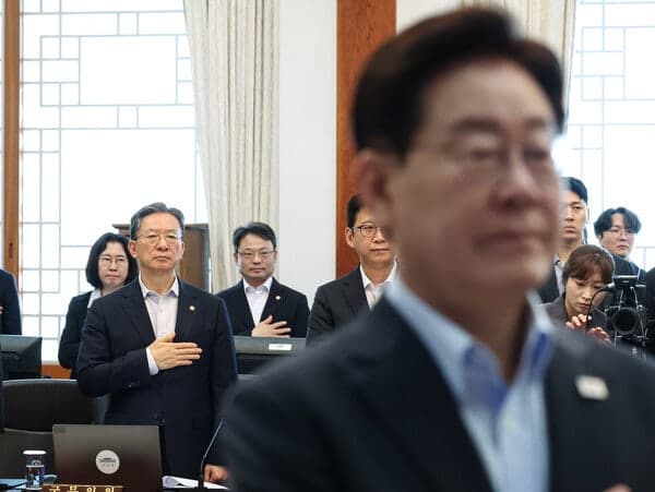 이재명 대통령, 사의 표명한 정성호 법무장관에 "잘 버티시라" 유임 당부