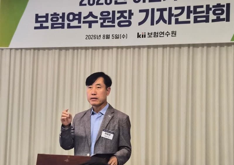 하태경 보험연수원장 "금융위, AI 투자 방해 말라…이억원 위원장 사과해야"