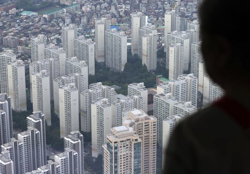 서울 전세난에 20년 넘은 구축 아파트 전셋값 상승폭 최대