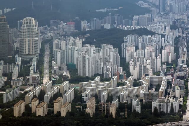 서울 아파트값 78주 연속 상승…강남은 주춤하고 강북은 '키 맞추기'