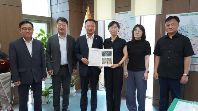 김왕규 양구군수, 원주지방환경청 찾아 파로호 꽃섬 등 지역 현안 사업 지원 건의