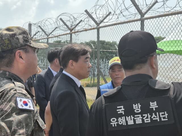 최기영 항철위원장, 무안공항 여객기 참사 유가족 만나 "철저한 진상 규명 약속"