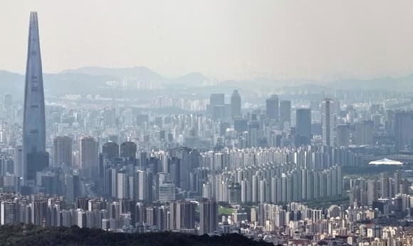 전월세 매물 급감에 1억 뛴 집값…재건축 이주 앞두고 주거 불안 확산