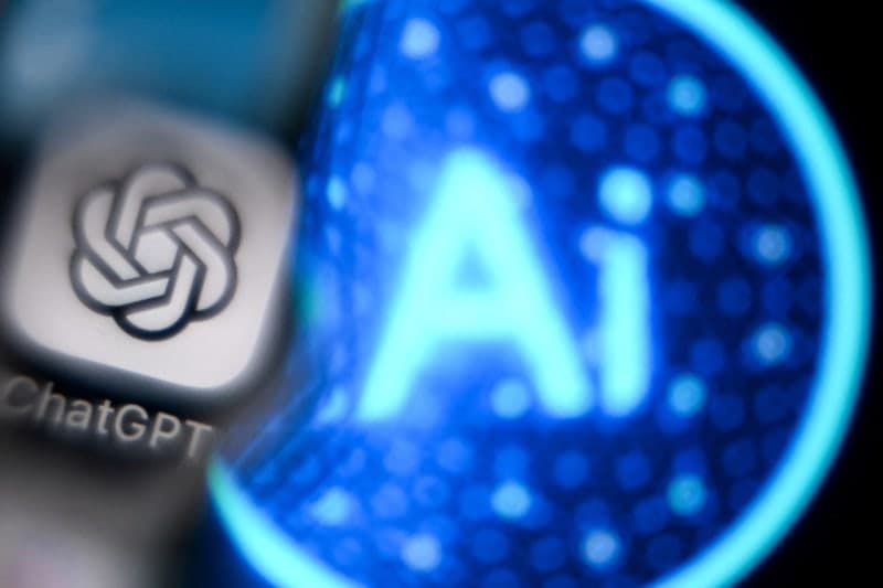 AI 진단 믿고 병원 찾는 환자들…의료 현장선 오진과 정보 유출 우려 확산