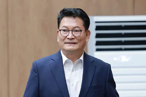 송영길 "정청래, 노무현 자처하지만 실제로는 이인제처럼 대통령 공격"