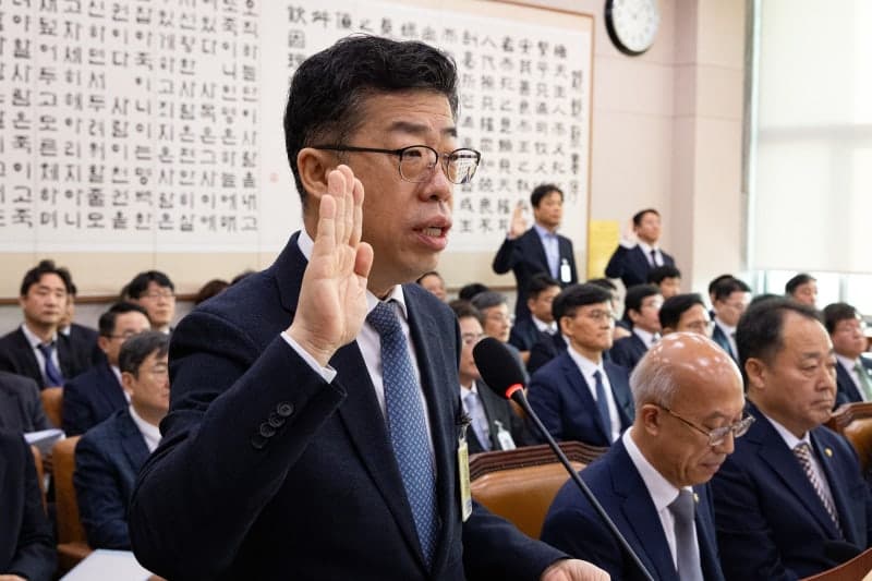 계엄 수용공간 확보 지시한 신용해 전 교정본부장 불구속 기소