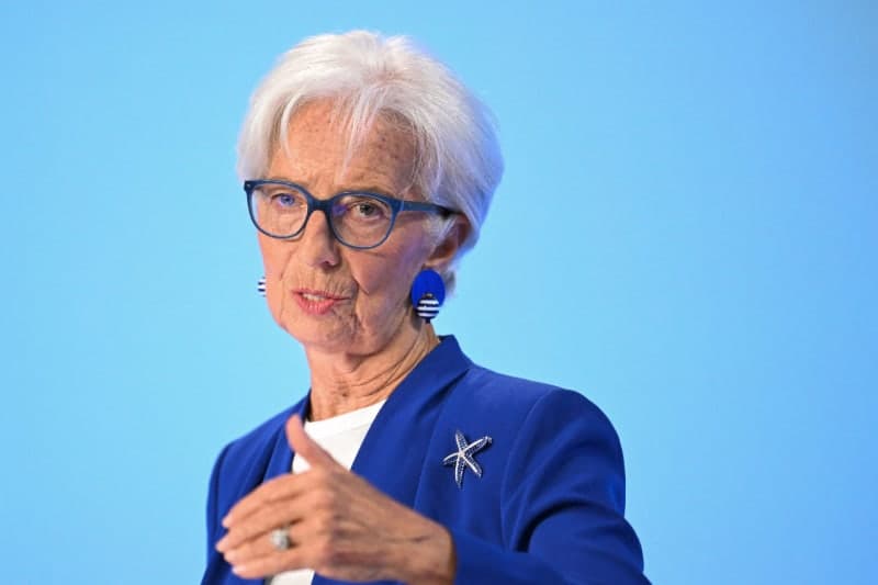 美, 유로화 팔아 엔화 방어…ECB '사전협의 관행 깨졌다' 반발