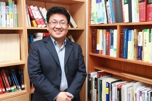 경찰 수사개혁위에 내란특검보 출신 이윤제 교수 합류