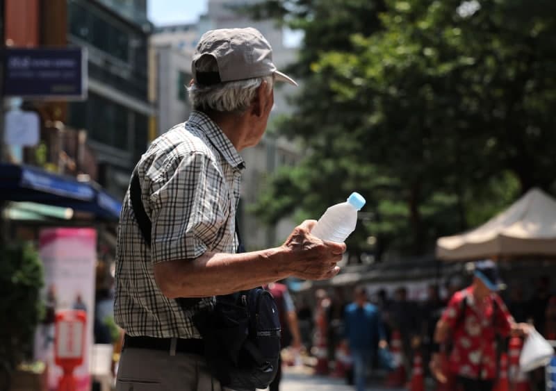 절기 '입추' 무색한 39도 찜통더위…수도권·강원·전라 폭염중대경보
