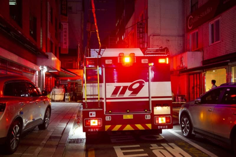 새벽 수원 아파트 화재…거동 불편한 90대 어머니와 60대 딸 참변