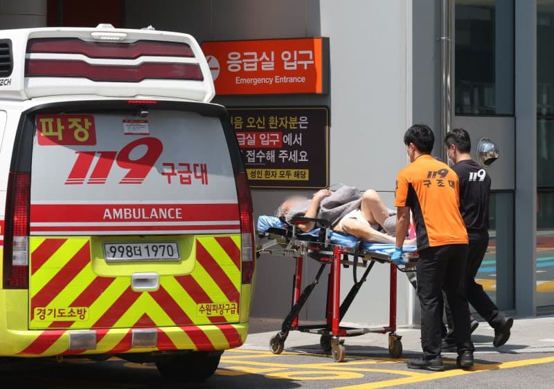 입추 지나도 꺾이지 않는 폭염…온열질환자 10년 새 3배 급증