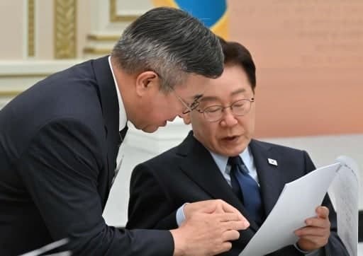 이재명 대통령, ISA·주가 누르기 방지법 논란에 '전면 재검토' 지시