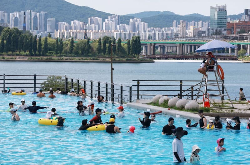 기록적인 폭염에 온열질환자 3000명 돌파…하루 202명 응급실행