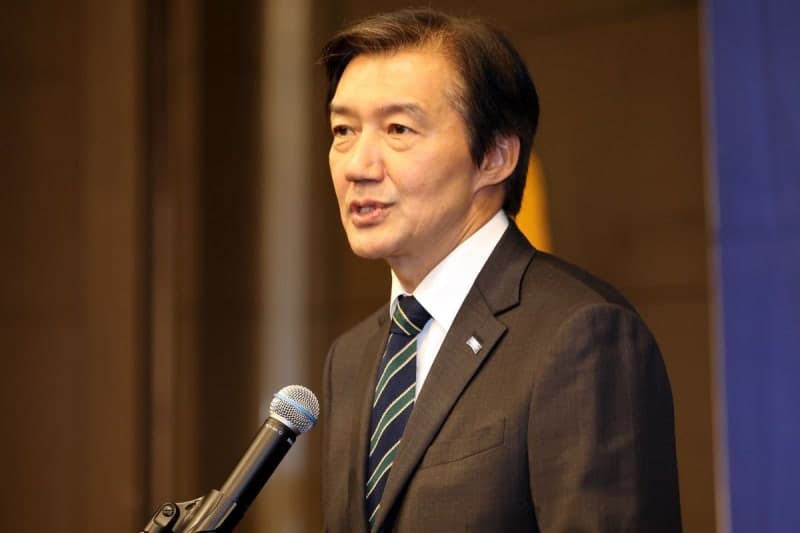 김정관 '996 노동제' 발언, 조국 "시대착오적 반인권" 맹비난