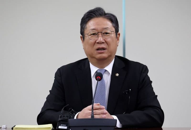 황희 '버스 하우스' 제안 논란, 청년 주거 문제 사과