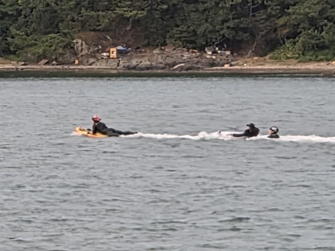 부산 다대포 앞바다서 고무보트 표류한 15세 학생, 해경에 무사 구조