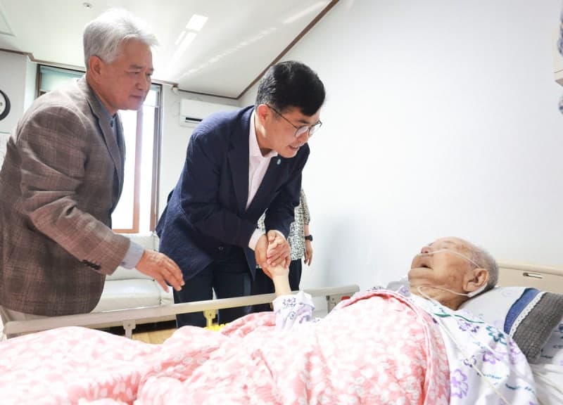 전북특별자치도, 호남 유일 생존 100세 이석규 애국지사 위문