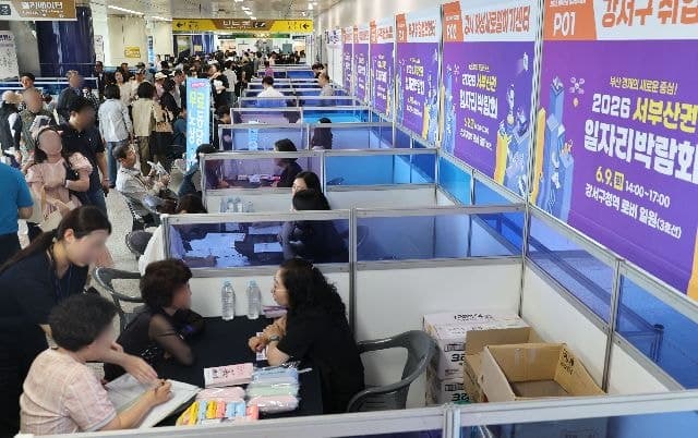 7월 고용동향: 청년 고용 한파 지속, 실업률 5년반만 최고
