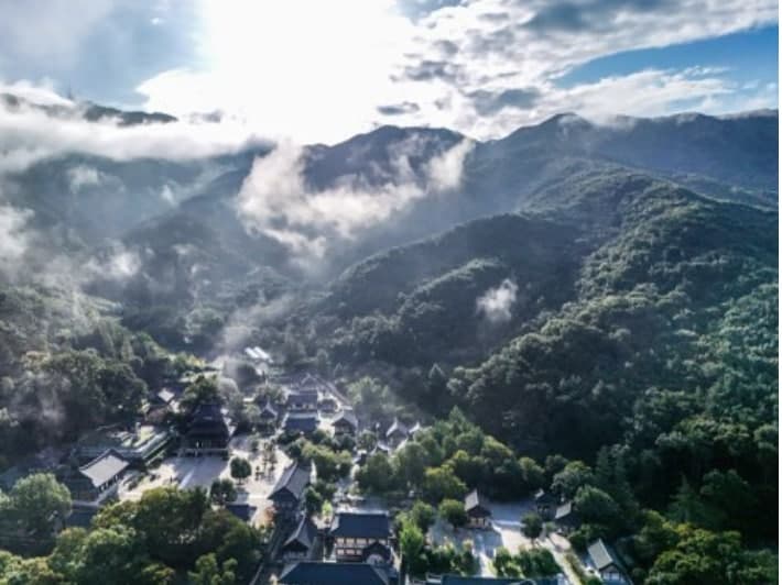 금산사 공사 수주 대가로 1억 주고받은 전·현직 주지, 법정서 엇갈린 진술