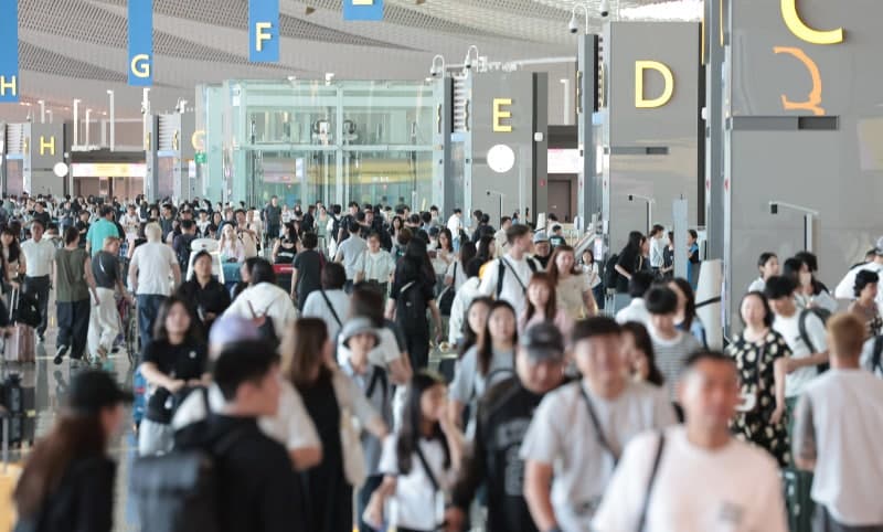 인천공항 노숙인 퇴거 조치 논란… 인권단체 반발 vs 공사 "안전 위한 적법 절차"