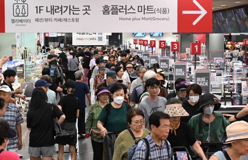 홈플러스, 67개점 영업 재개…2000억 긴급자금 확보로 회생 속도