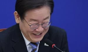 장동혁 '민간 부채 5300조, 서민 고통은 농담거리인가'… 이재명 정권 직격