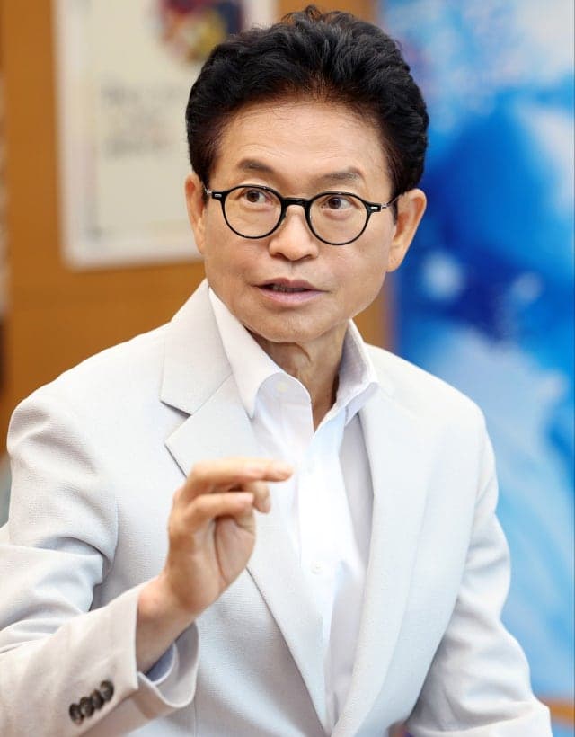 민선 9기 첫 광역단체장 직무평가, 이철우 1위·박완수 2위 기록