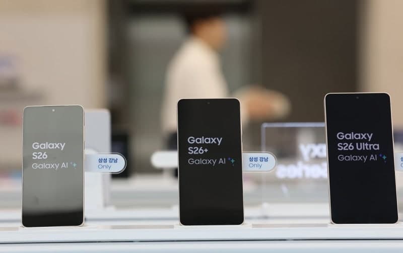 메모리값 급등에 저가폰 시장 휘청…삼성전자는 중동서 1위 수성